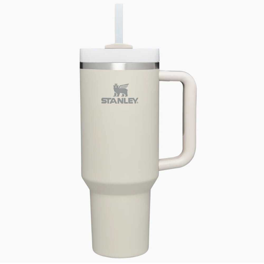 Dune (Tan/Cream) 40 OZ Stanley Quencher H2.0 FlowState Tumbler (Soft Matte)